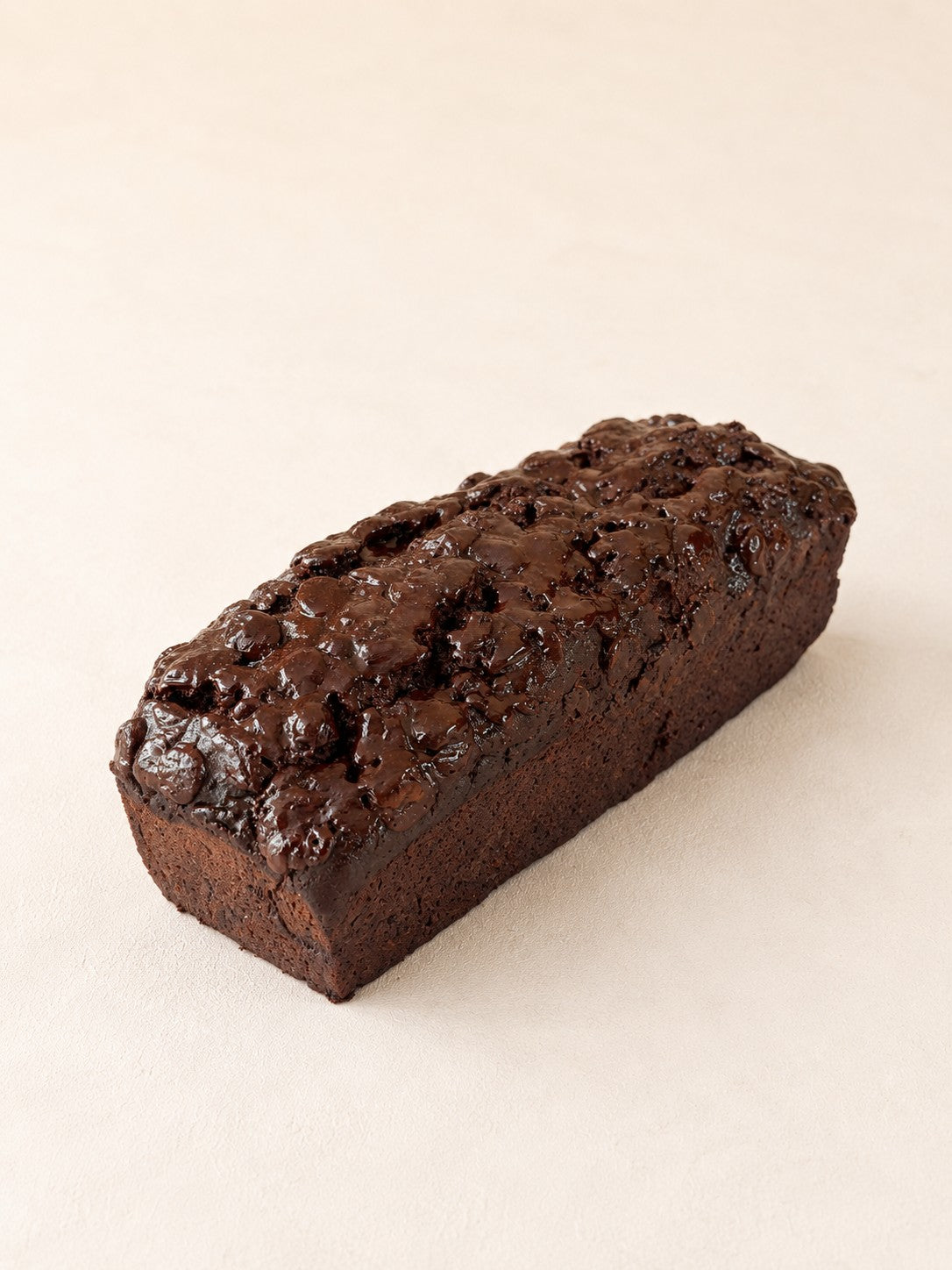 Pain végétalien à la banane et au chocolat de Batida - pain à la banane au cacao amer et aux morceaux de chocolat