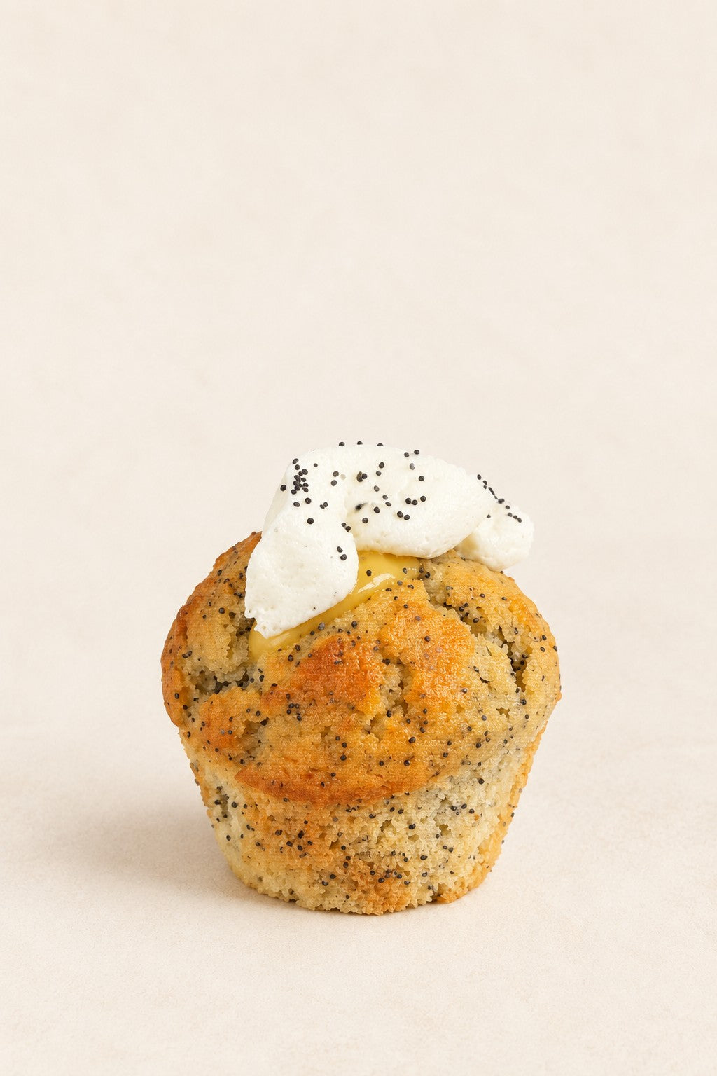 Muffin Cytryna - mak - yuzu Batida - muffinka cytrynowa z curdem z yuzu i kremem serowym na bazie mascarpone, posypana makiem
