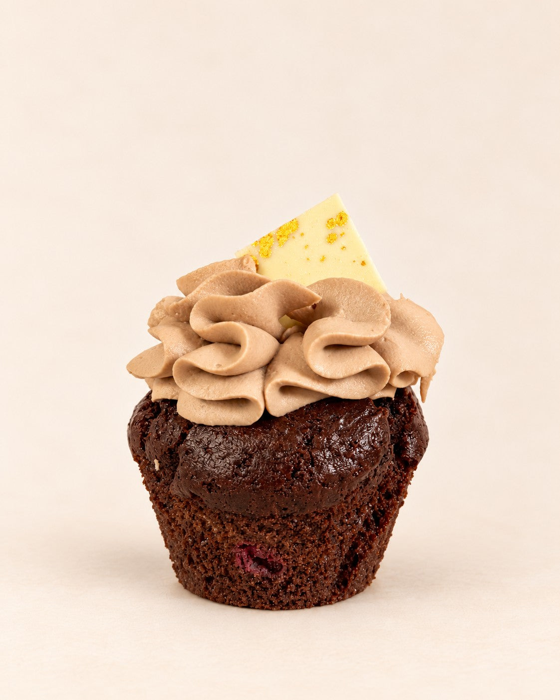 Muffin Czekolada - tahini Batida - muffinka czekoladowa z pastą tahini i maliną w środku